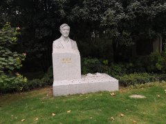 卢星堂 | 笔墨留韵，石雕寄思